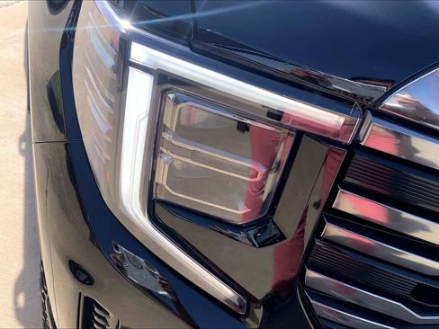 Certified 2023 GMC Sierra 1500 AT4 w/ Technology Package image 27