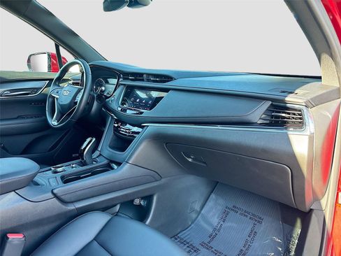 Used 2021 Cadillac XT6 Luxury image 34