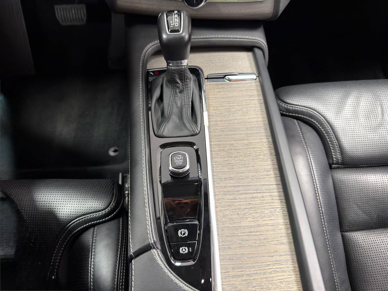 Used 2022 Volvo XC90 T6 Inscription AWD/4WD image 21