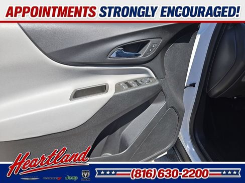 Used 2023 Chevrolet Equinox LS FWD image 29
