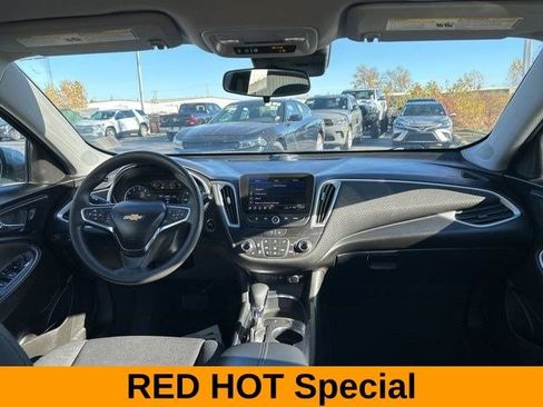 Used 2023 Chevrolet Malibu LT FWD image 42