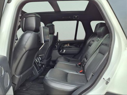 Used 2018 Land Rover Range Rover Supercharged image 14