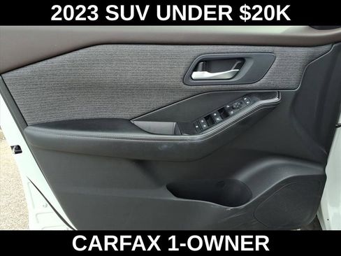 Used 2023 Nissan Rogue SV image 11