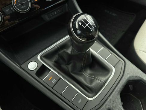 Used 2020 Volkswagen Jetta R-Line w/ R-Line Cold Weather Package FWD image 23
