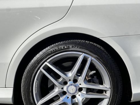 Used 2014 Mercedes-Benz E 550 4MATIC Sedan image 5