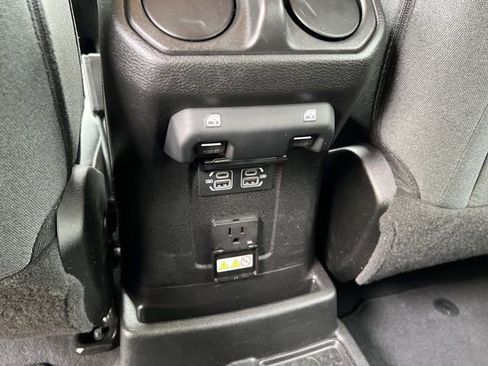 Certified 2025 Jeep Wrangler Unlimited Sahara w/ Safety Group AWD/4WD image 21