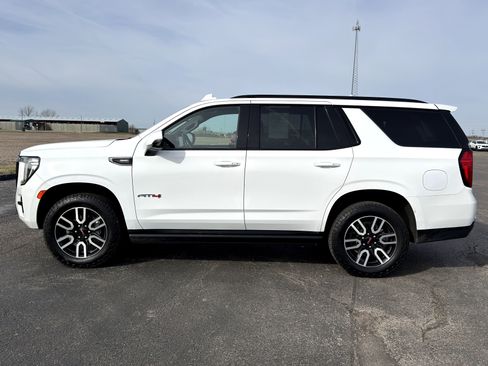 Used 2023 GMC Yukon AT4 w/ AT4 Premium Package image 6