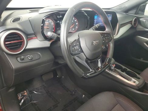Used 2024 Chevrolet Trax RS w/ Sunroof Package FWD image 23
