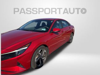 Used 2023 Hyundai Elantra SEL w/ Convenience Package image 1