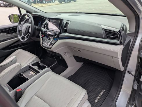 Used 2023 Honda Odyssey Elite image 37
