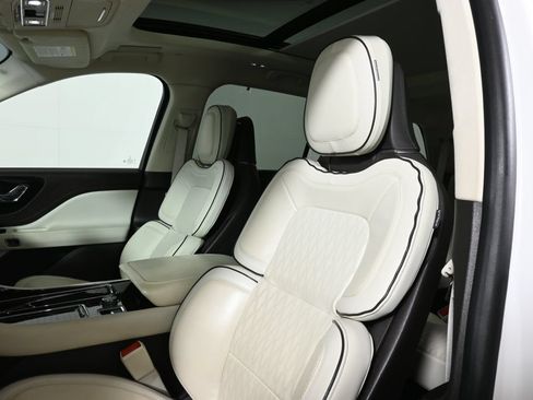 Used 2024 Lincoln Aviator Black Label AWD/4WD image 5
