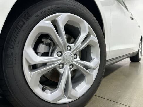 Used 2025 Honda Accord LX image 27