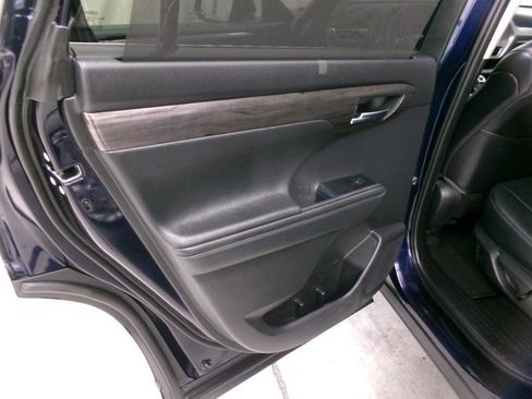 Used 2021 Toyota Highlander Limited AWD/4WD image 27