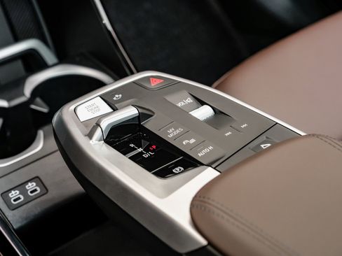 Used 2025 BMW X2 xDrive28i image 30