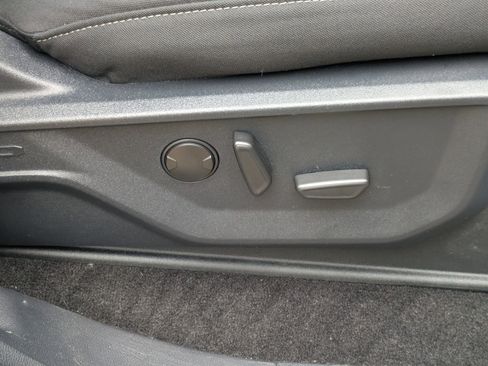 Certified 2022 Ford F150 XLT w/ Equipment Group 302A High image 37