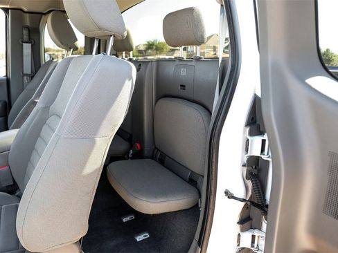 Used 2019 Nissan Frontier S image 35