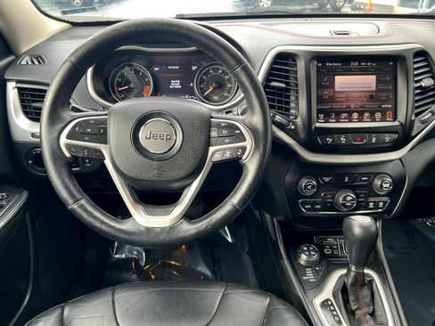 Used 2014 Jeep Cherokee Trailhawk w/ Technology Group image 17