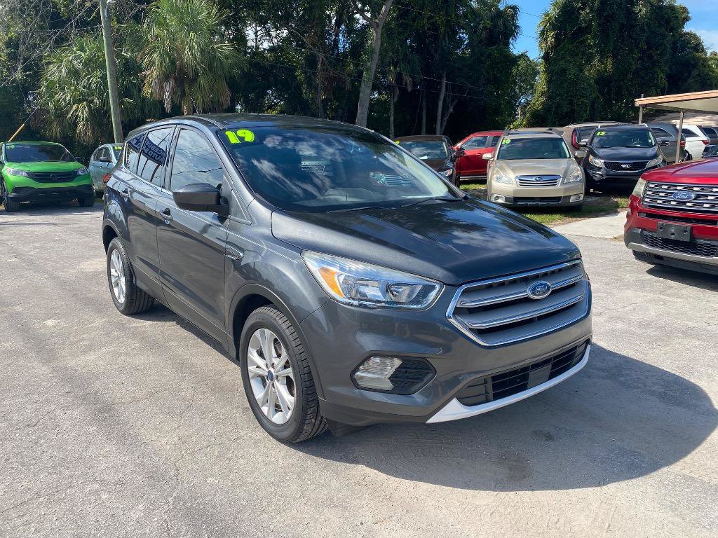 Used 2019 Ford Escape SE FWD image 5