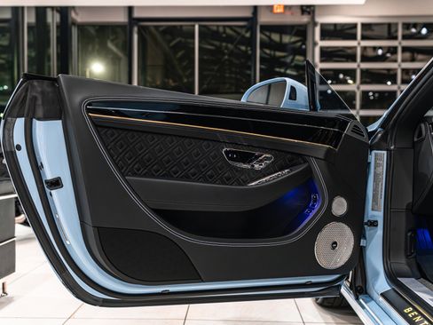 Used 2024 Bentley Continental GT S image 30