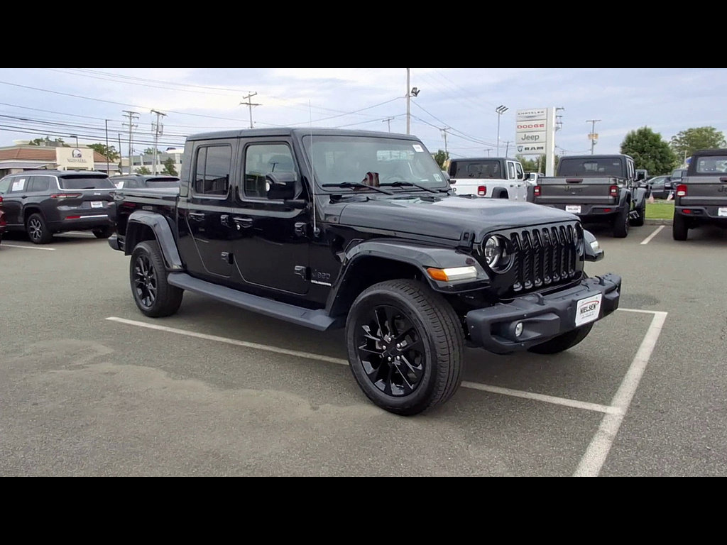 Used 2023 Jeep Gladiator Overland AWD/4WD image 2