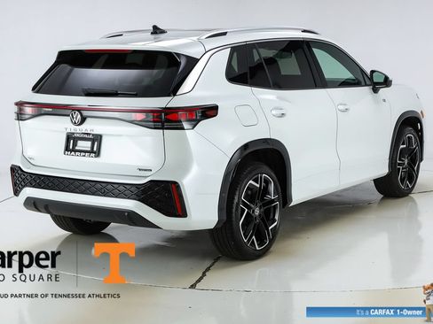 Used 2025 Volkswagen Tiguan SEL R-Line AWD/4WD image 48