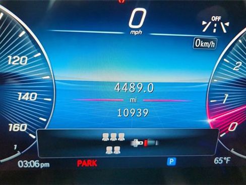 Used 2025 Mercedes-Benz GLS 450 GLS 450 image 42