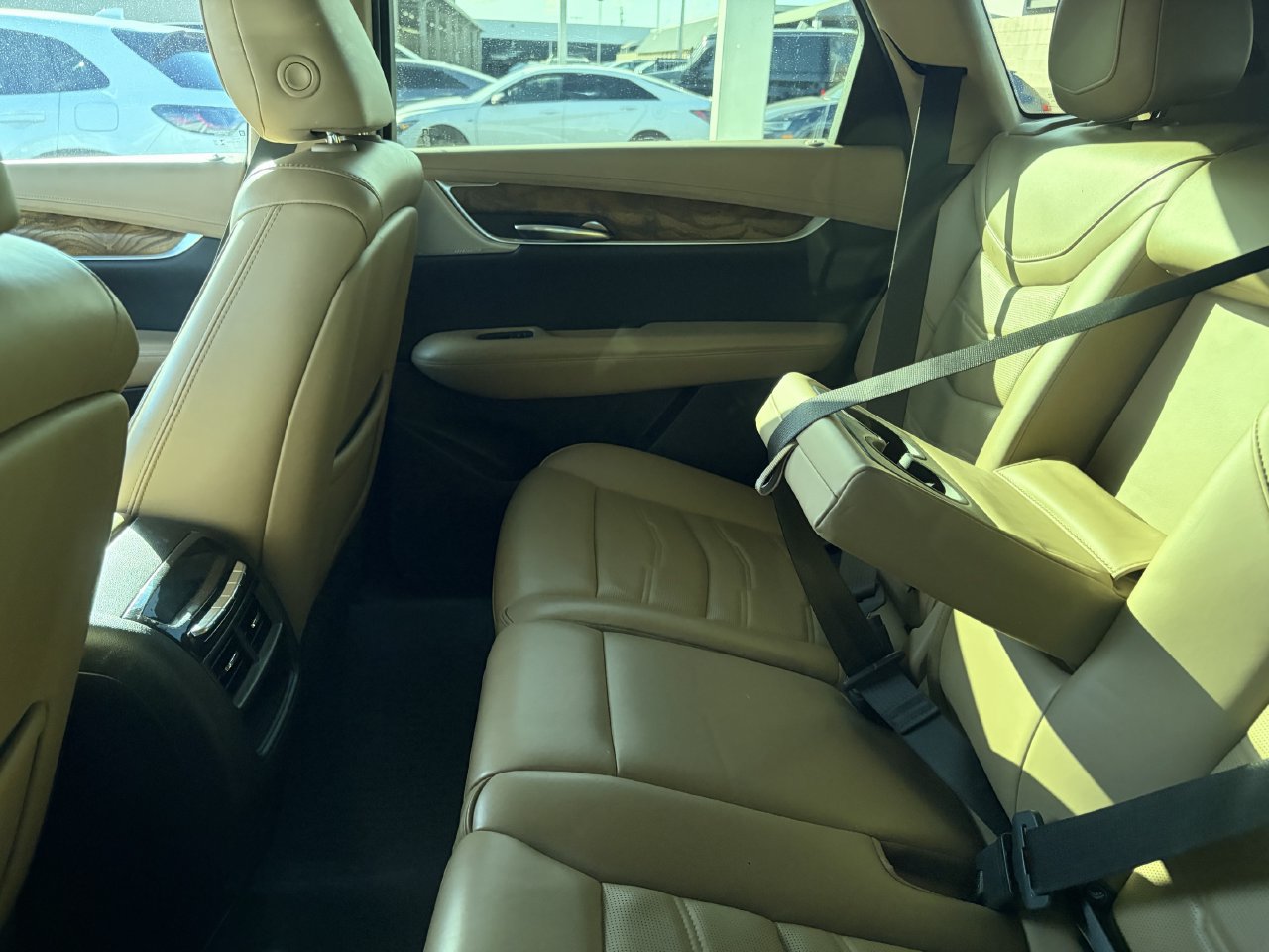 Used 2022 Cadillac XT5 Premium Luxury w/ Platinum Package FWD image 7
