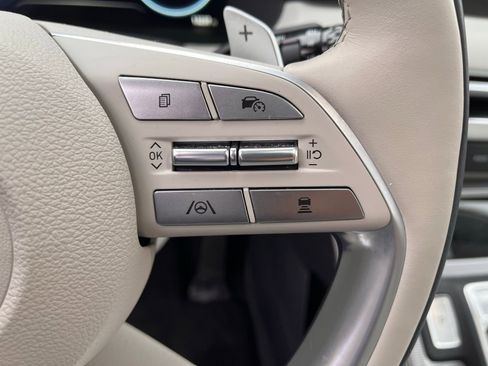 Used 2023 Hyundai Palisade Calligraphy image 31