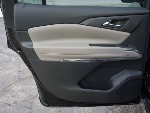 Used 2025 Chevrolet Traverse LT w/ LPO, Floor Liner Package image 26