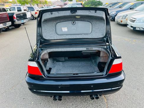 Used 2006 BMW M3 Convertible image 9