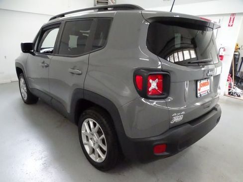 Certified 2022 Jeep Renegade Latitude w/ Convenience Group AWD/4WD image 21