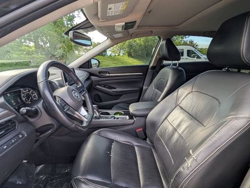 Used 2020 Nissan Altima 2.5 SL FWD image 10