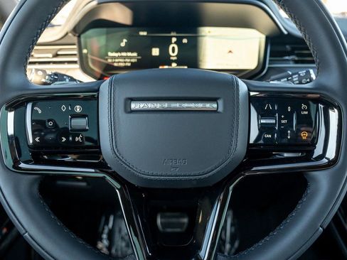New 2025 Land Rover Range Rover Sport Dynamic SE image 17