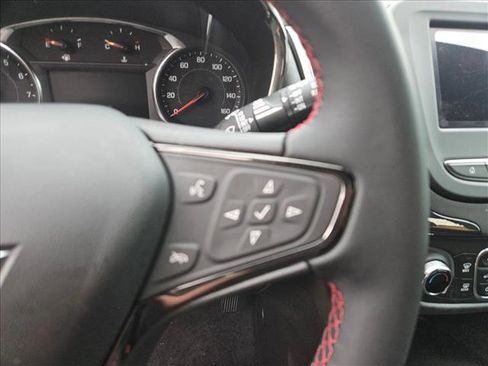 Used 2023 Chevrolet Equinox RS FWD image 20