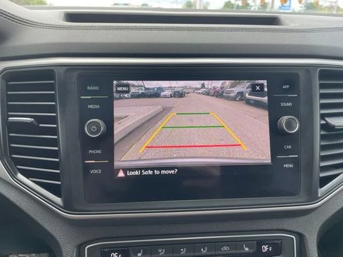 Used 2020 Volkswagen Atlas Cross Sport SE AWD/4WD image 13