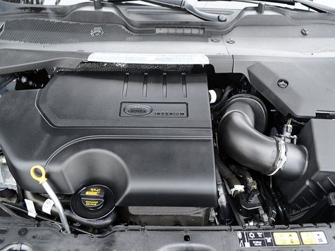 Used 2023 Land Rover Range Rover Evoque R-Dynamic SE image 35