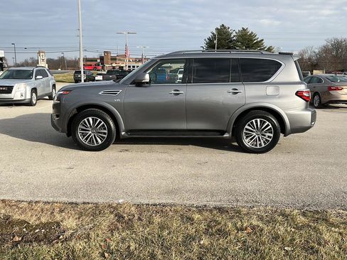 Used 2021 Nissan Armada SL w/ Captain's Chairs Package image 2