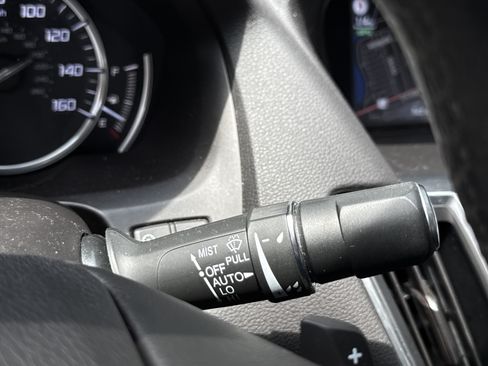 Used 2015 Acura TLX w/ Technology Package FWD image 17