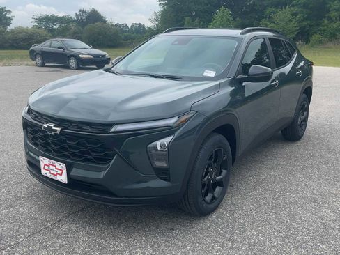 New 2026 Chevrolet Trax LT FWD image 23
