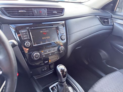 Used 2020 Nissan Rogue S w/ Special Edition Package image 21