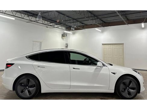 Used 2018 Tesla Model 3 Long Range image 8