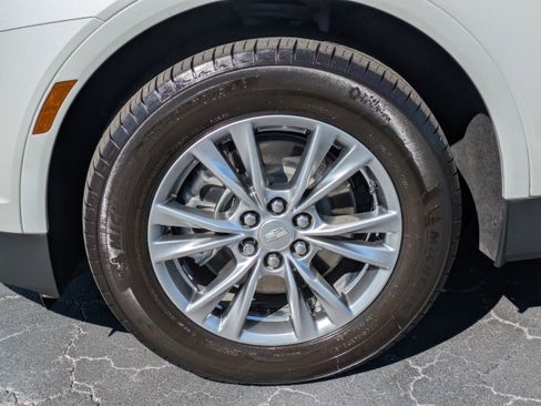 Certified 2022 Cadillac XT5 Premium Luxury image 10