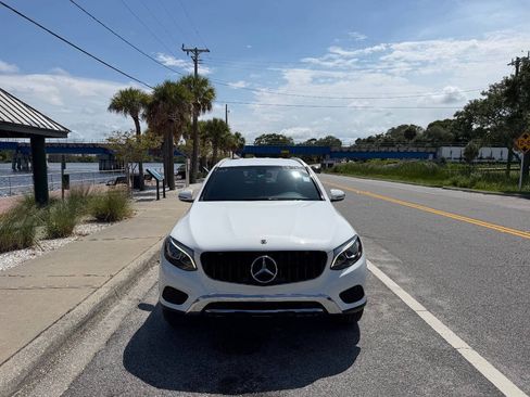 Used 2018 Mercedes-Benz GLC 300 image 9