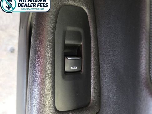 Used 2017 Cadillac XT5 Luxury FWD image 25