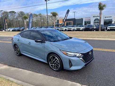 Used 2024 Nissan Sentra SR w/ SR Premium Package image 4