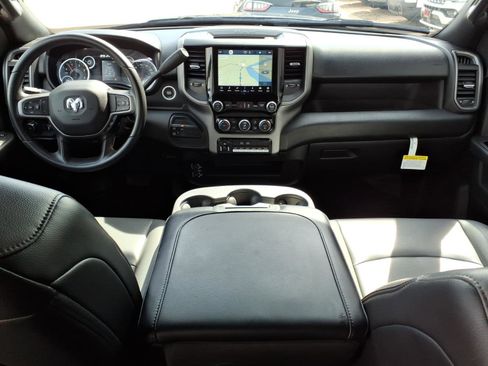 Used 2024 RAM 2500 Tradesman w/ Chrome Appearance Group image 10