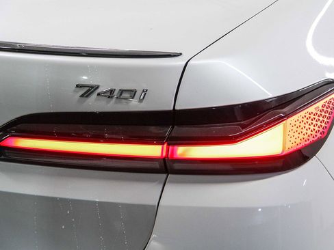 Certified 2023 BMW 740i w/ Parking Assistance Package image 7