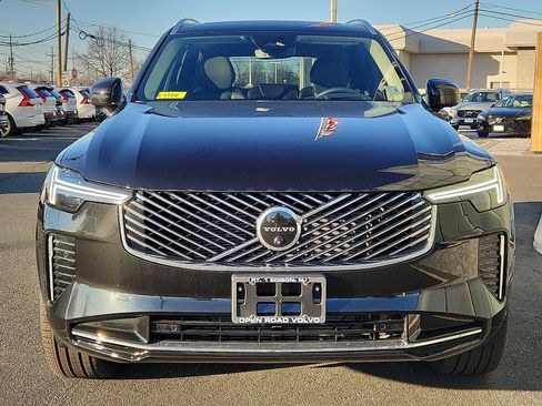 Used 2026 Volvo XC90 B6 Ultra w/ Protection Package image 2