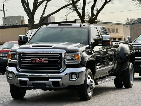 Used 2018 GMC Sierra 3500 SLT w/ Duramax Plus Package image 3