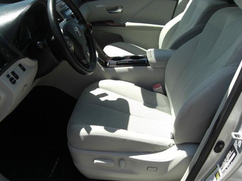 Used 2009 Toyota Venza AWD image 20